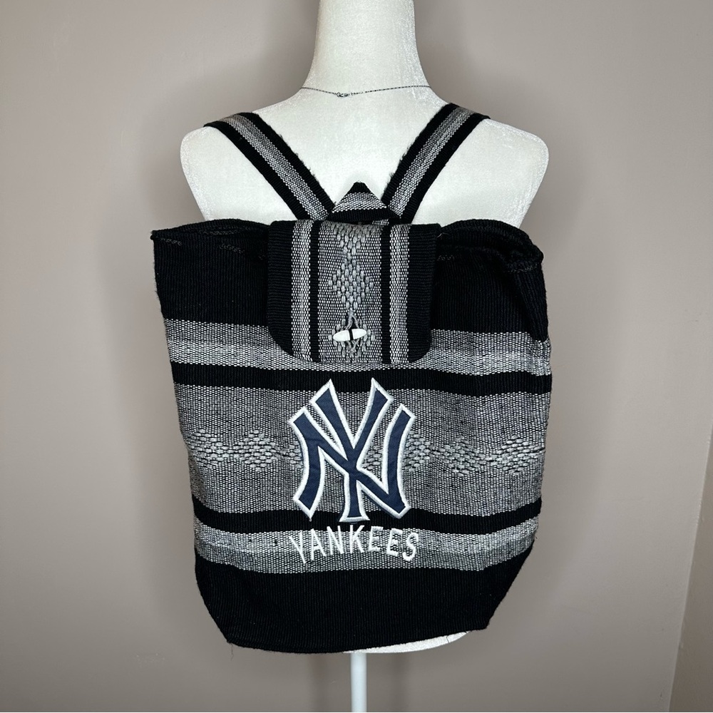 VINTAGE NY YANKEES BLACK BEACH BAG, BOOK-BAG OR BACKPACK